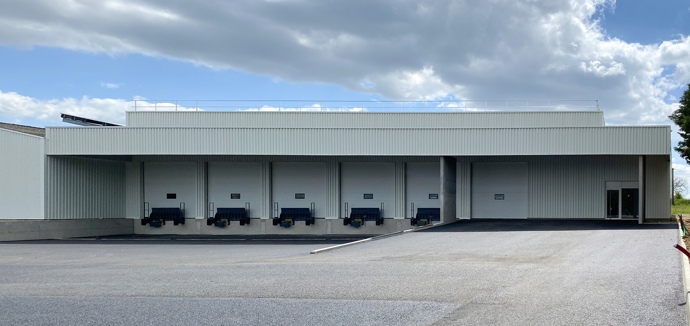 PLATEFORME DE LIVRAISON POUX - FLOURENS