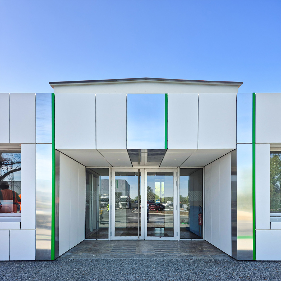 LOCAUX SOCIAUX - LANNEMEZAN